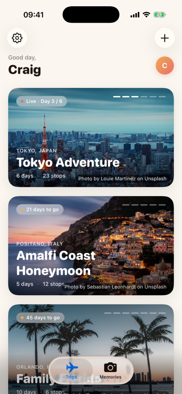 Wandrr home screen with trip cards and live countdowns
